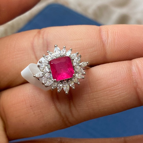 Princess cut Fusion Hot Pink Quartz Ring - Picture 2 of 14
